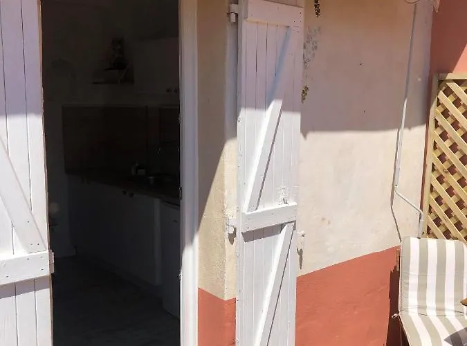 Studio Terrasse Sanary Centre Ville Rue Pietonne